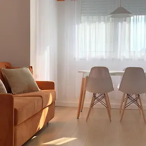 Apartment Colorful By The Sea - 1 Min From The, Durres